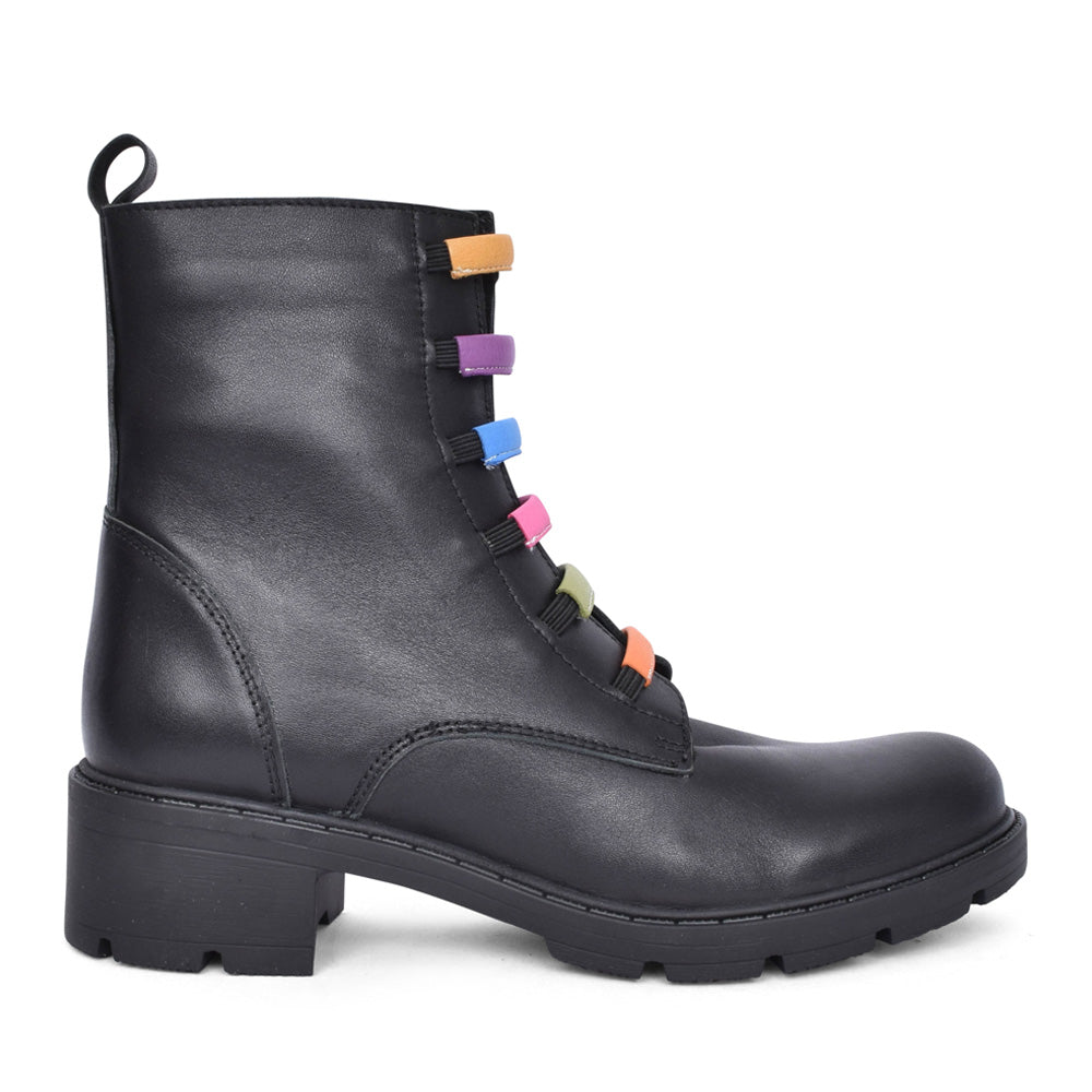Ladies Amelia A7520 Laced Ankle Boot In Black