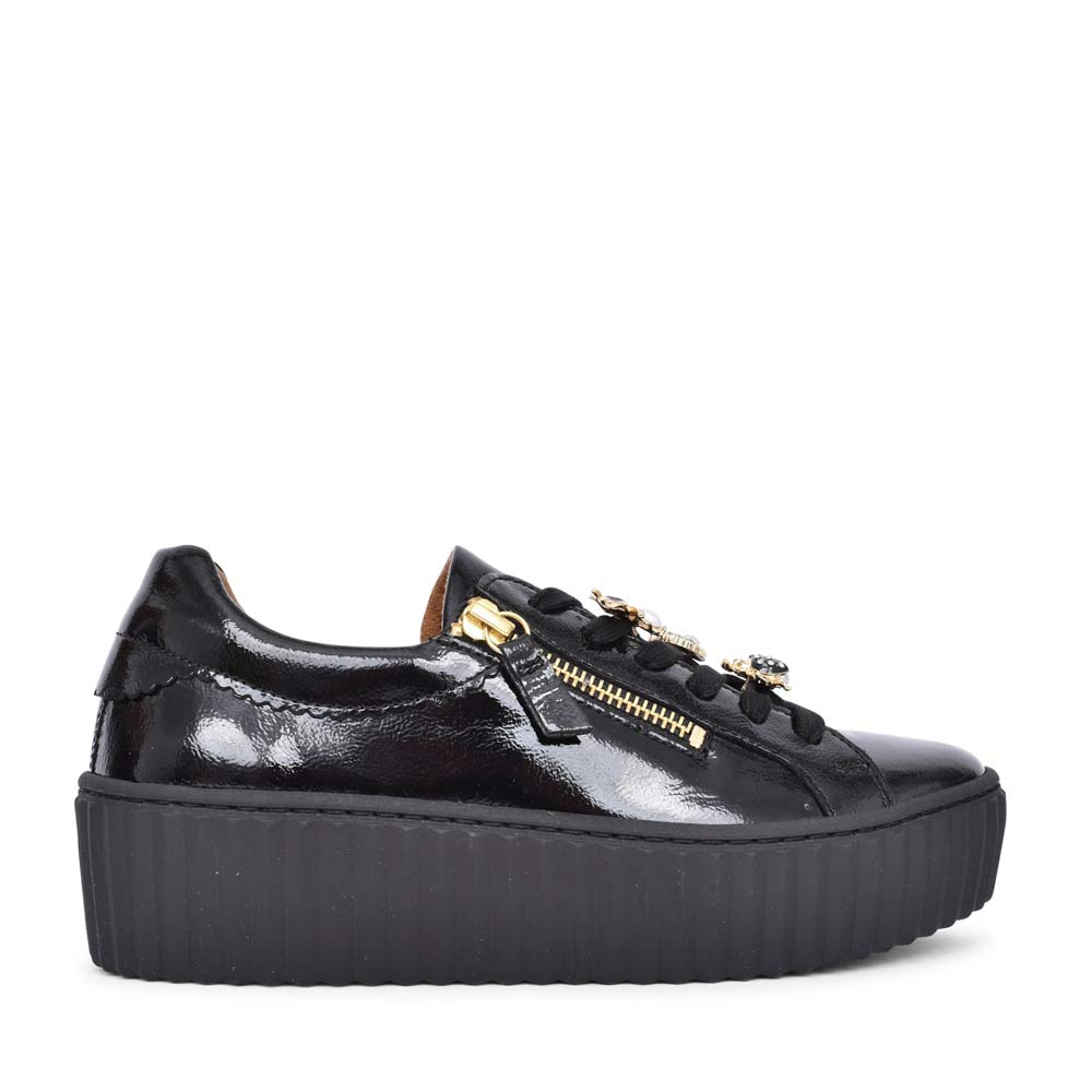 Ladies 53.201 Dotcom Laced Trainer In Black