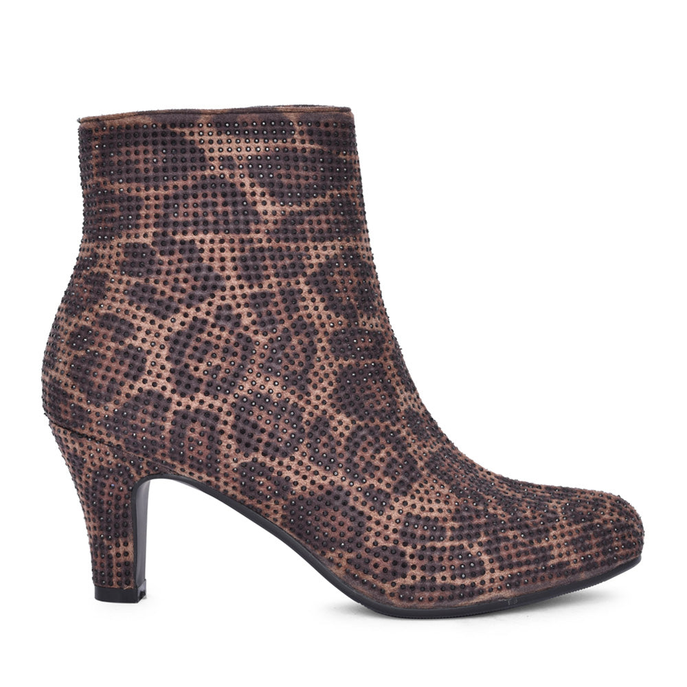 Ladies D5325 Ankle Boot In Animal