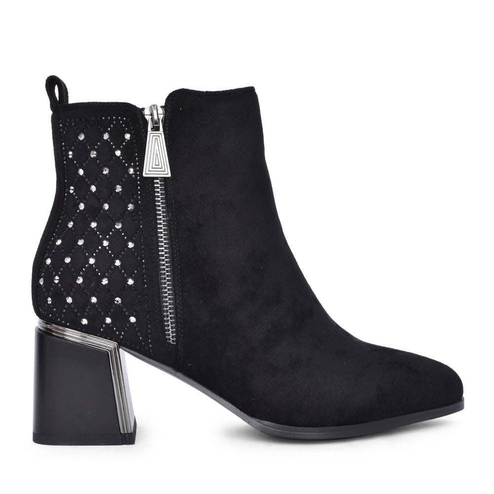 Ladies H1149 Block Heel Ankle Boot In Black