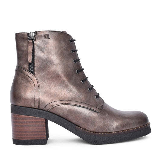 Ladies D9186 Oprah Laced Ankle Boot In Bronze