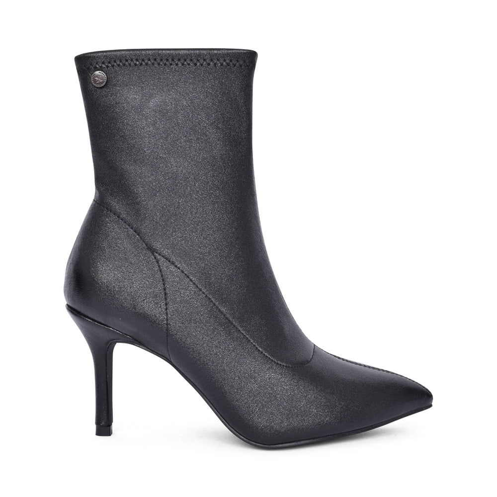Ladies 143025 Medium Heel Calf Boot In Black