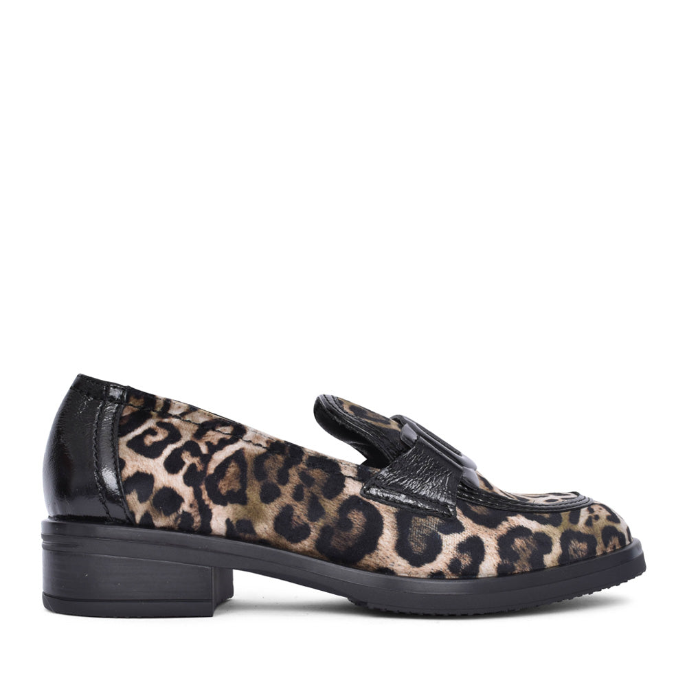 Ladies 8380 Loafer In Green