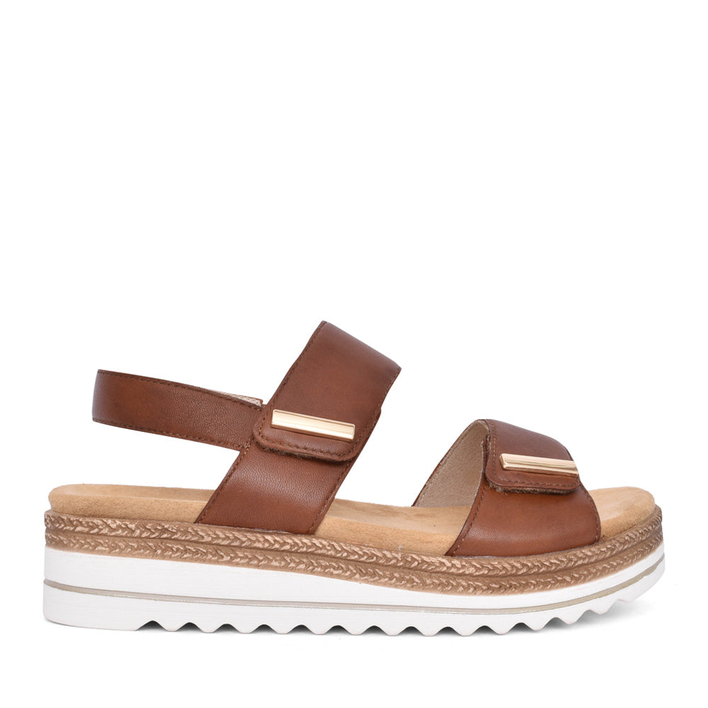 Ladies D0q59 Velcro Sandal In Brown