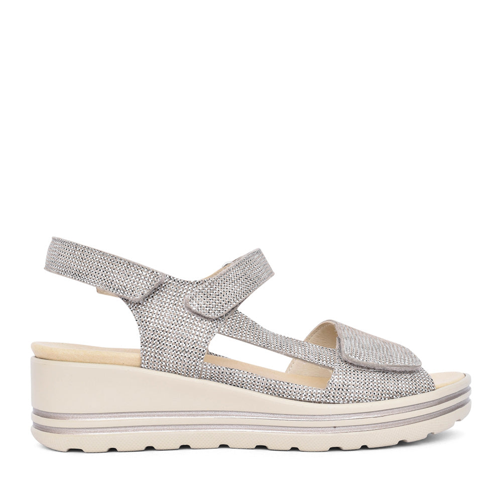 Ladies 728003 Michelle H-fit Sandal In Beige