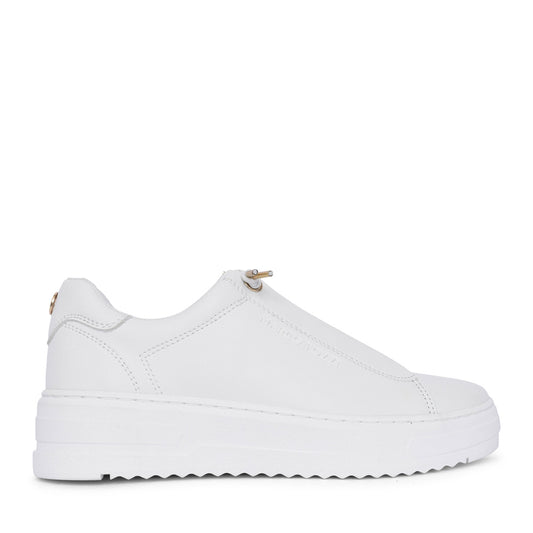 Ladies 2-23724 Laced Trainer In White