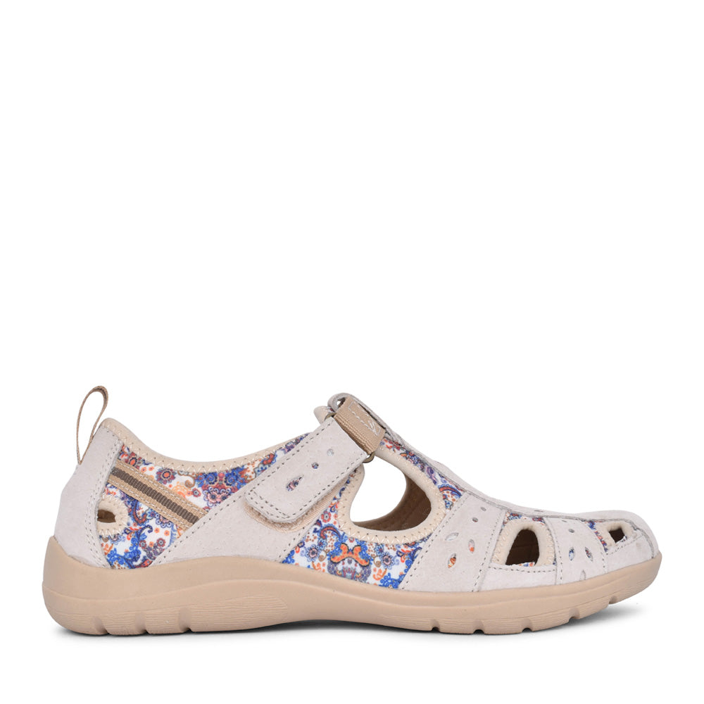 Ladies Cleveland 41321 Cut Out Shoe In Beige