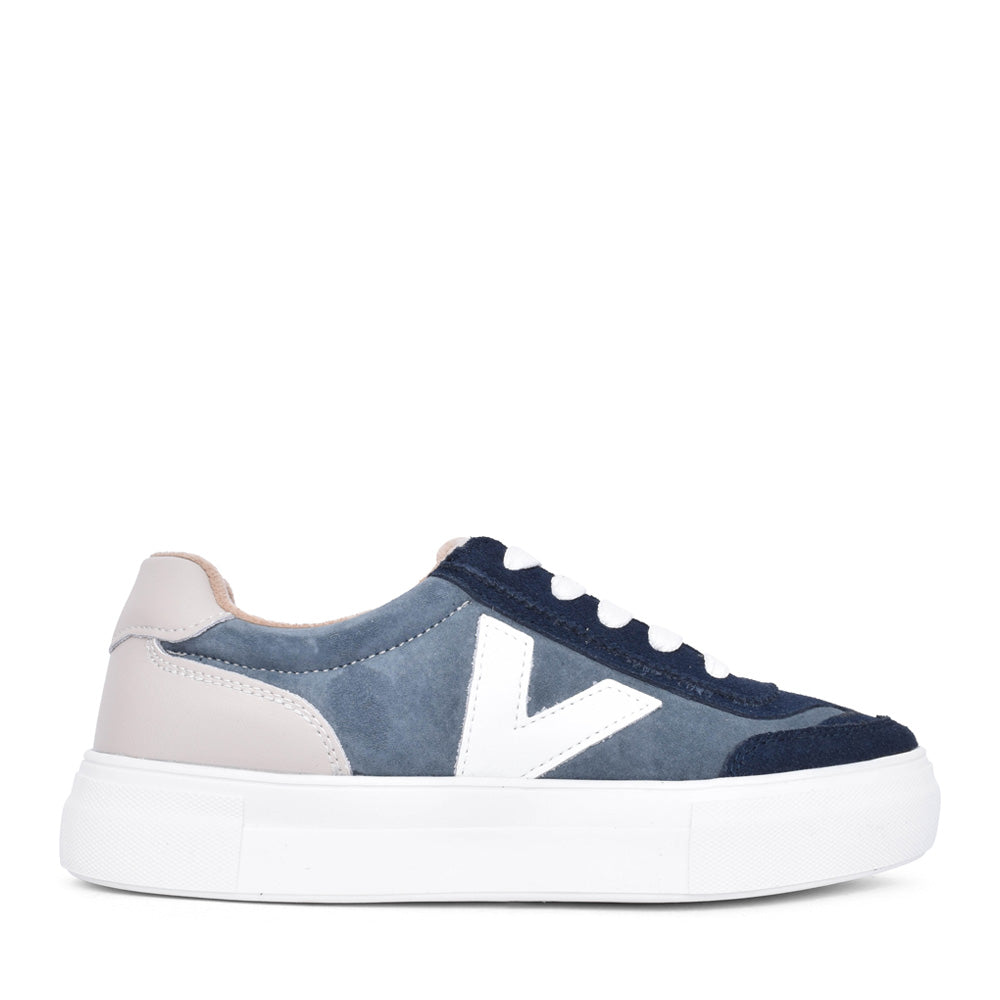 Ladies Eighty Laced Trainer In Blue-multi