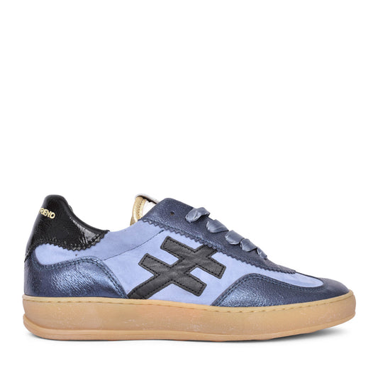 Ladies A032 Laced Trainer In Navy
