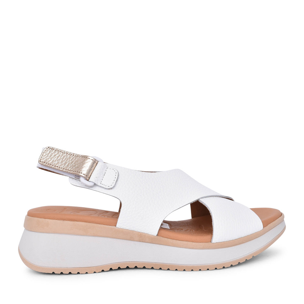 Ladies 5661 Velcro Sandal In White