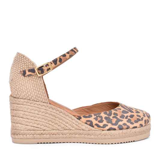 Ladies Caceres Wedge Shoe In Leopard