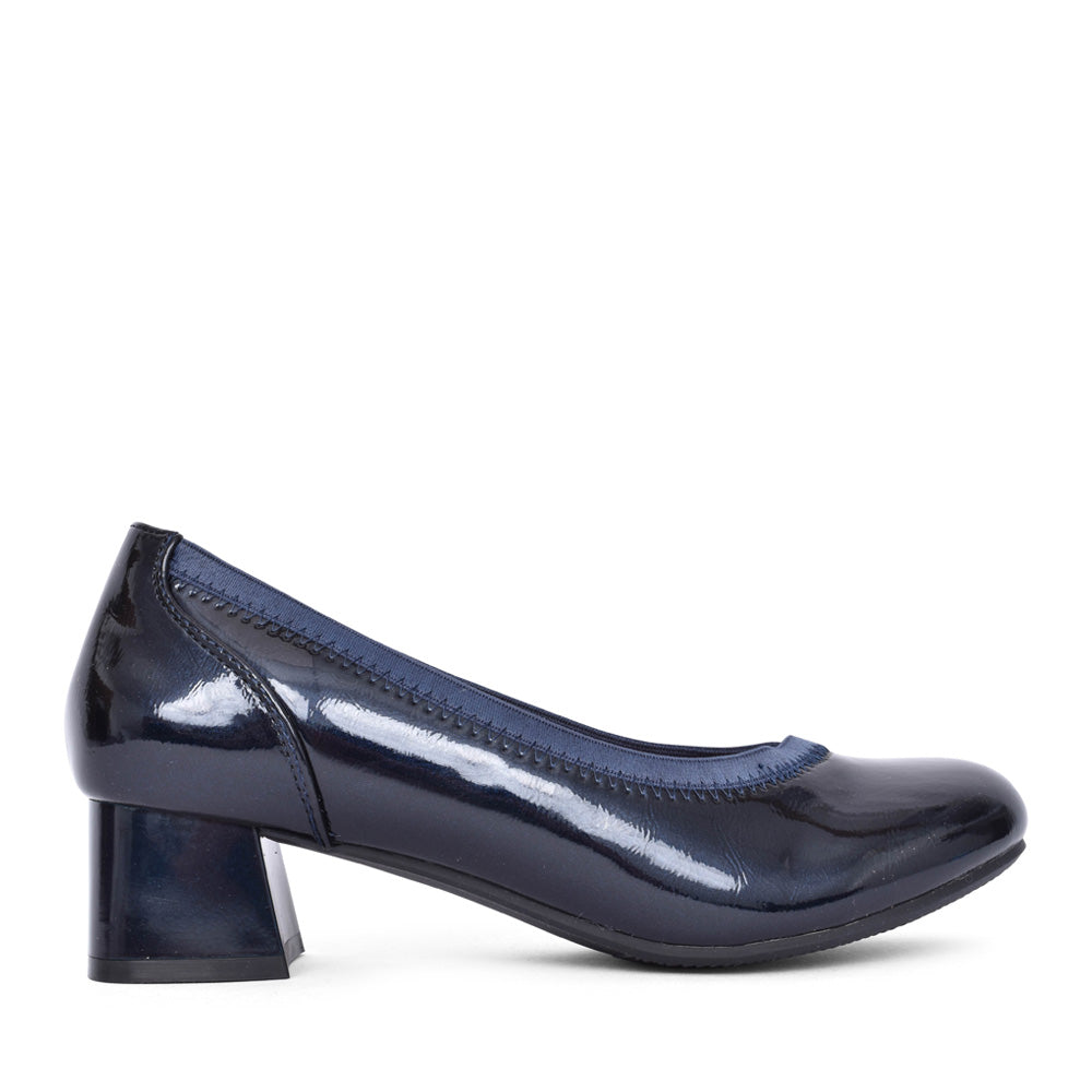 Ladies  Dcd61102 Low Heel Shoe In Navy
