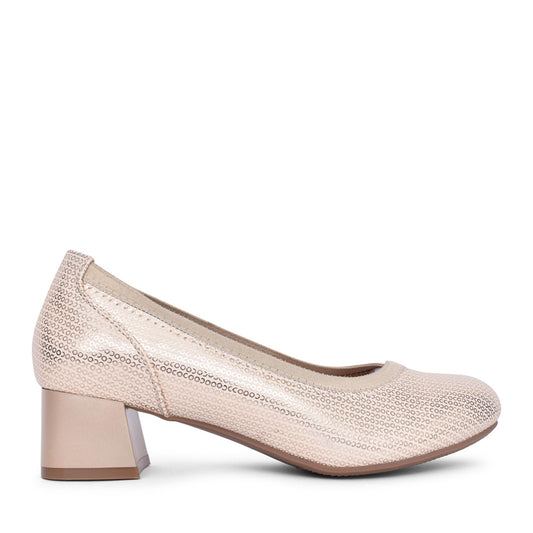 Ladies  Dcd61102 Low Heel Shoe In Gold