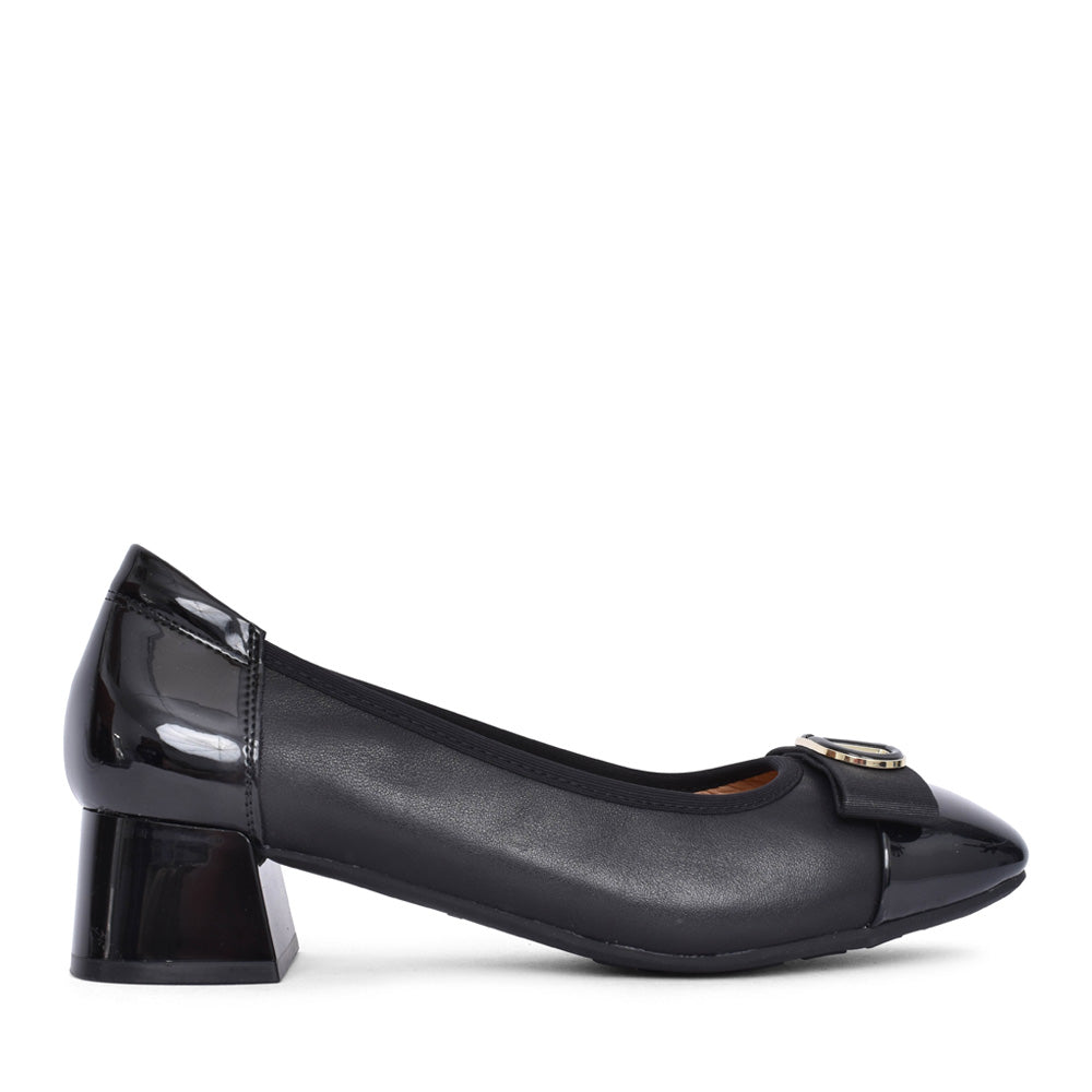 Ladies W5308 Low Heel Court Shoe In Black