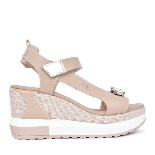 Ladies E510685d Wedge Sandal In Taupe