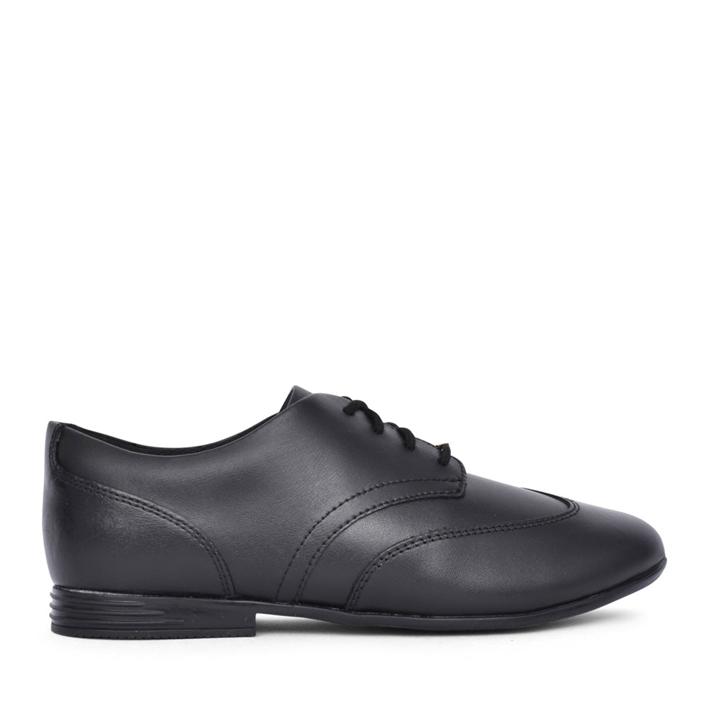 Girls Finja Wing Y Black Leather Laced Shoe In Kids E Fit