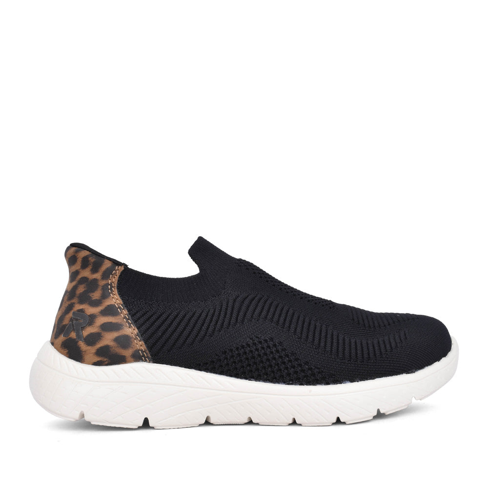 Ladies M5072 Slip-on Trainer In Black