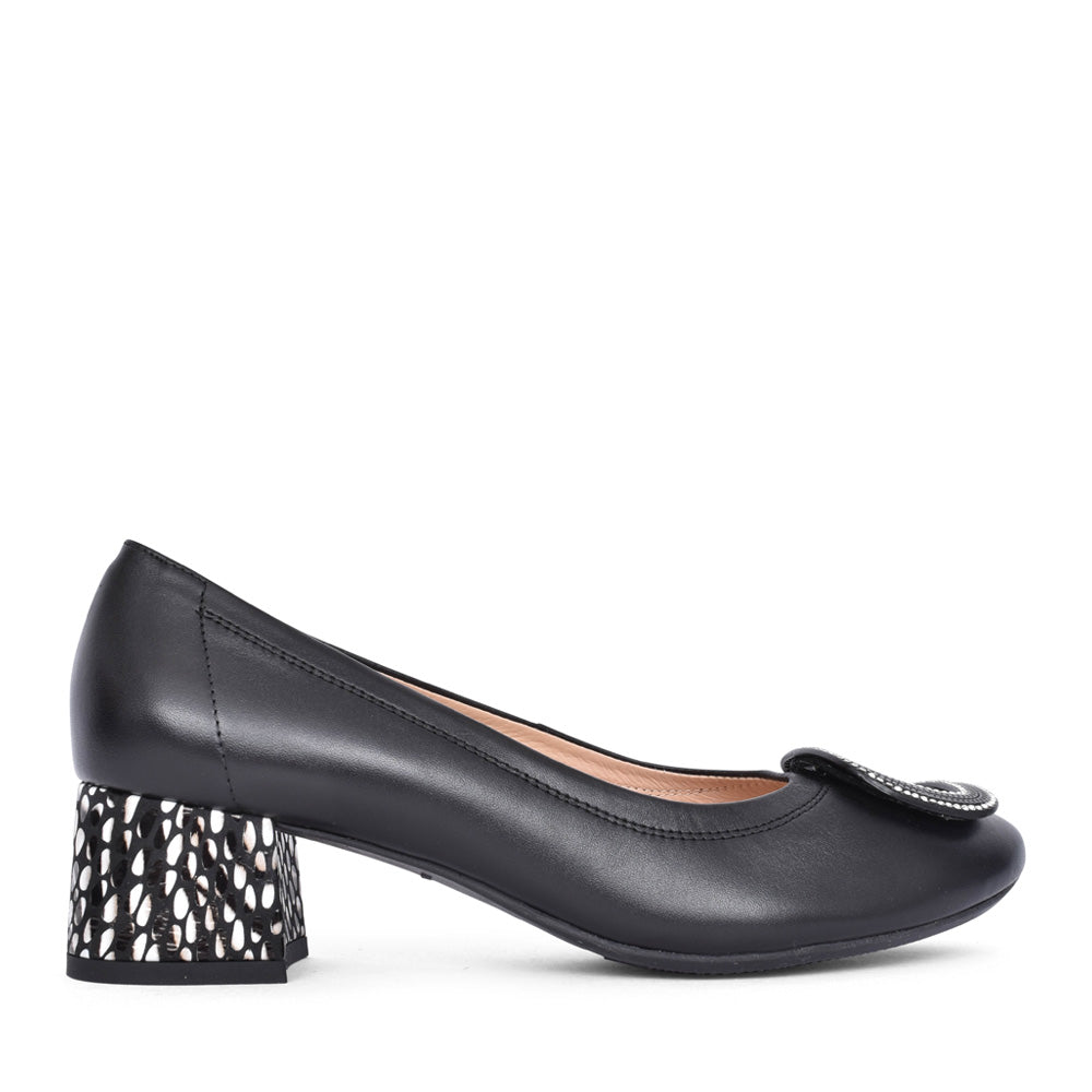 Ladies 6641 H-fit Low Heel Court Shoe In Blk Leather