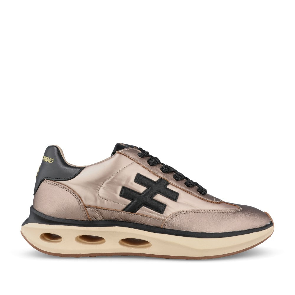 Ladies A041 V3c9 Laced Trainer In Smoke
