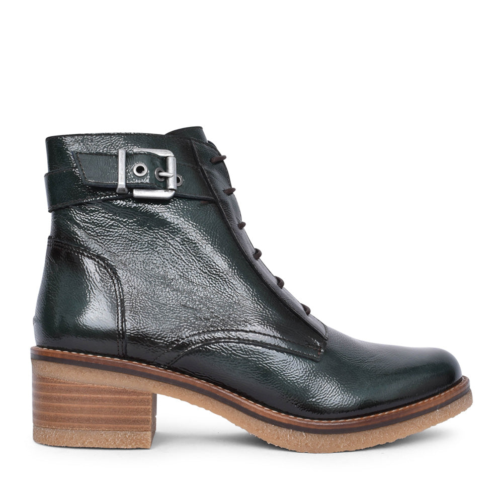 Ladies D8686 Lucero Heeled Ankle Boot In Green