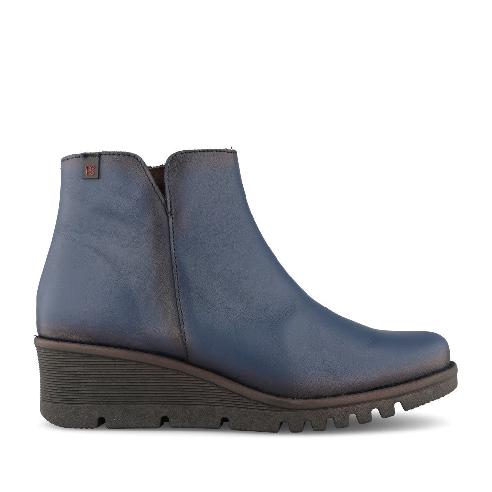 Ladies 20870 Wedge Ankle Boot In Navy