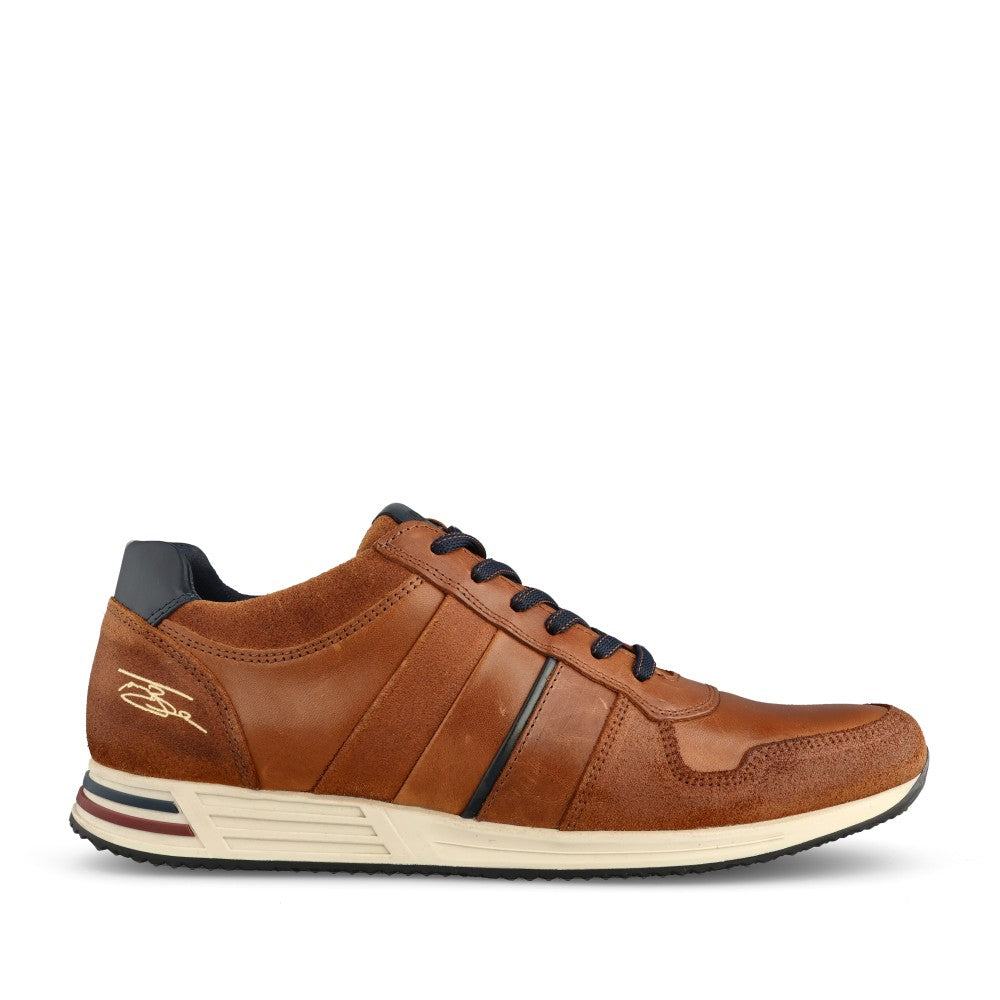 Mens Skelton Laced Trainer In Brown