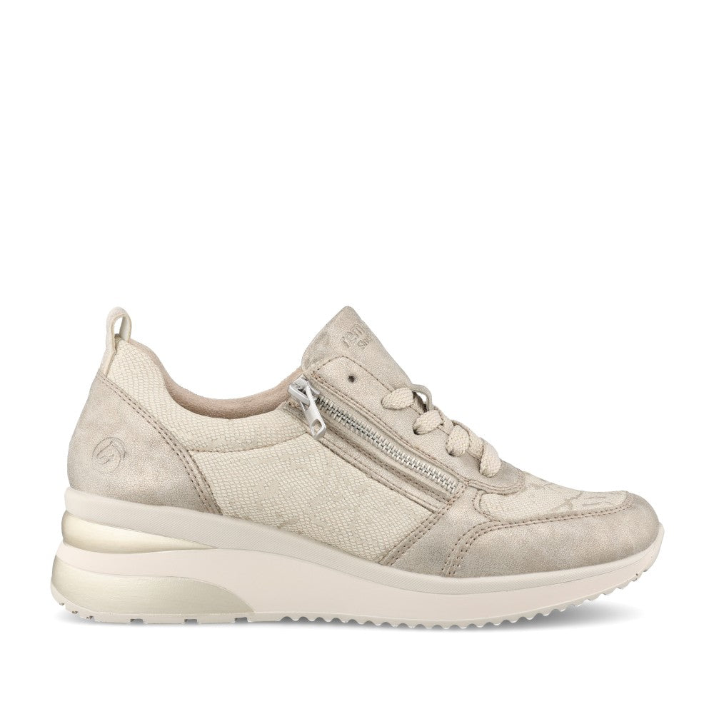 Ladies D2401 Wedge Shoe In Metallic