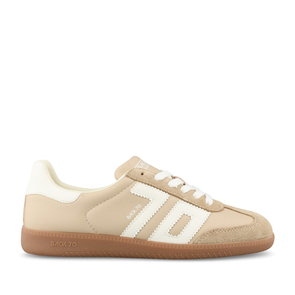 Ladies Cloud D26-01 Laced Trainer In Beige