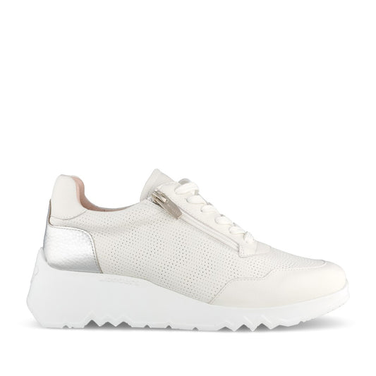 Ladies E-6671 Laced Trainer In Off White