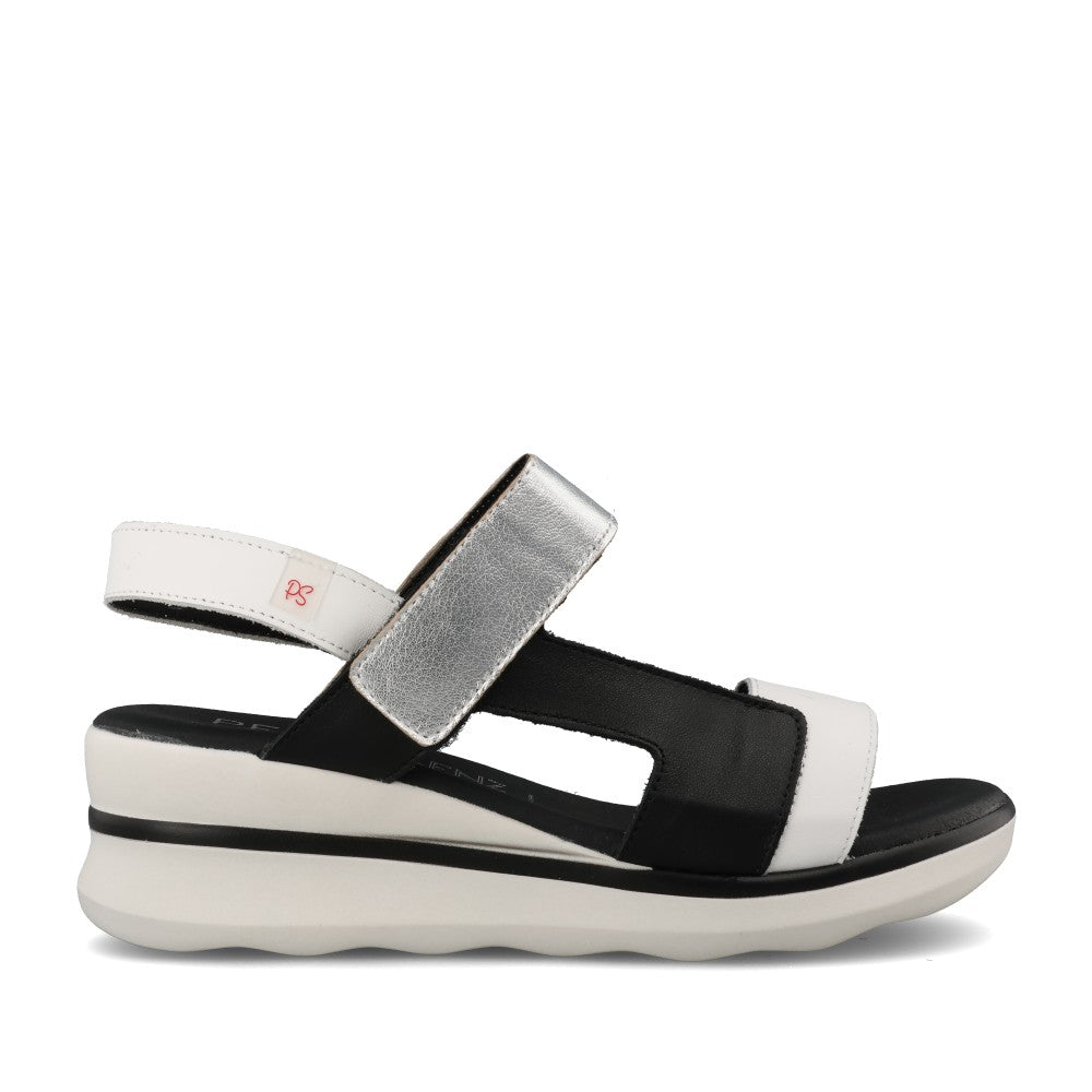 Ladies 11141 Wedge Sandal In Black