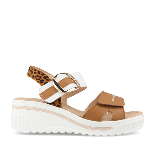 Ladies T42-203 Wedge Sandal In Tan