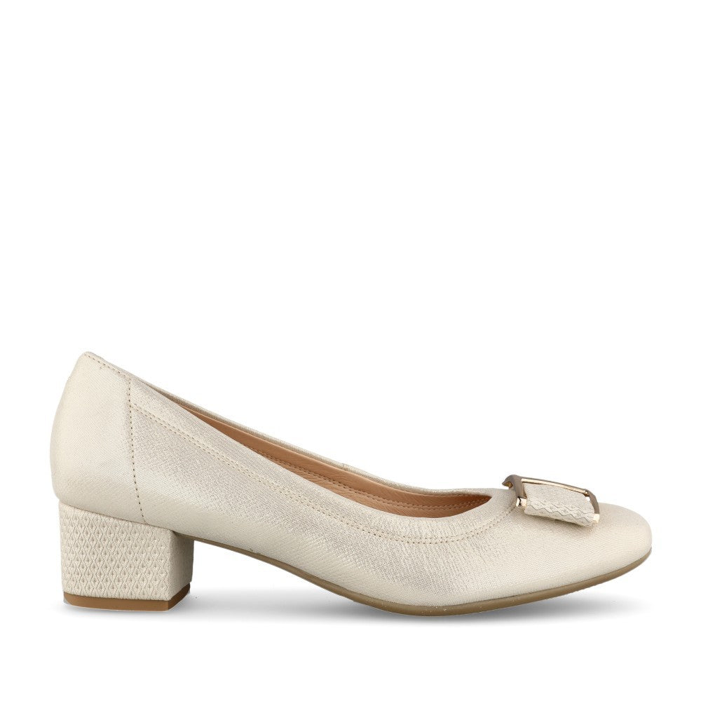 Ladies 5632 Low Heel Court Shoe For Ladies In Gold