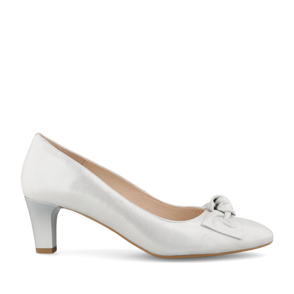 Ladies S8256 Medium Heel Court Shoe In Silver Shim