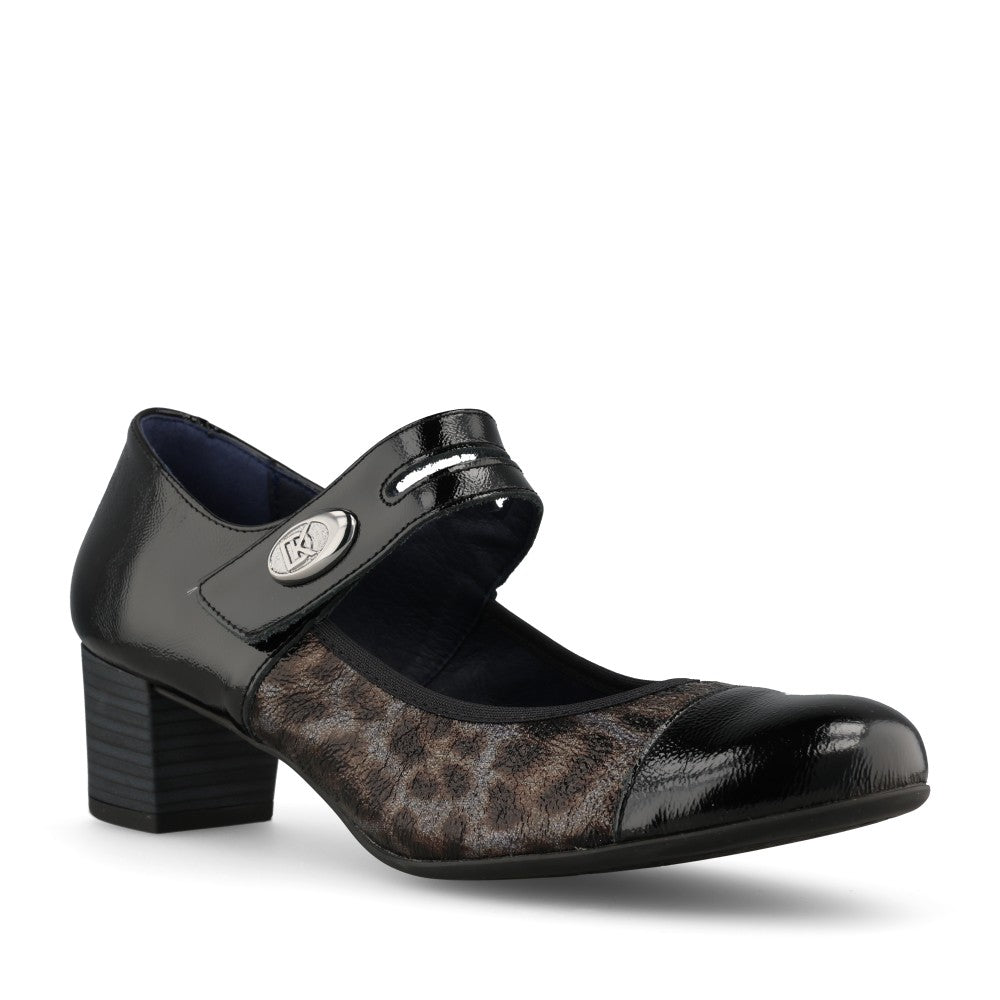 Dorking by Fluchos Ladies D8637 Mary Jane In Black