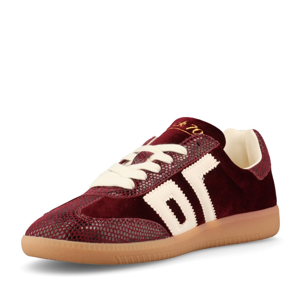 Back 70 Ladies Cloud FW26-T103 Trainer In Wine