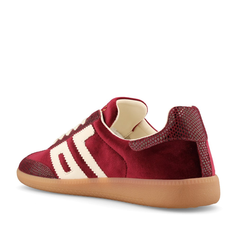 Back 70 Ladies Cloud FW26-T103 Trainer In Wine