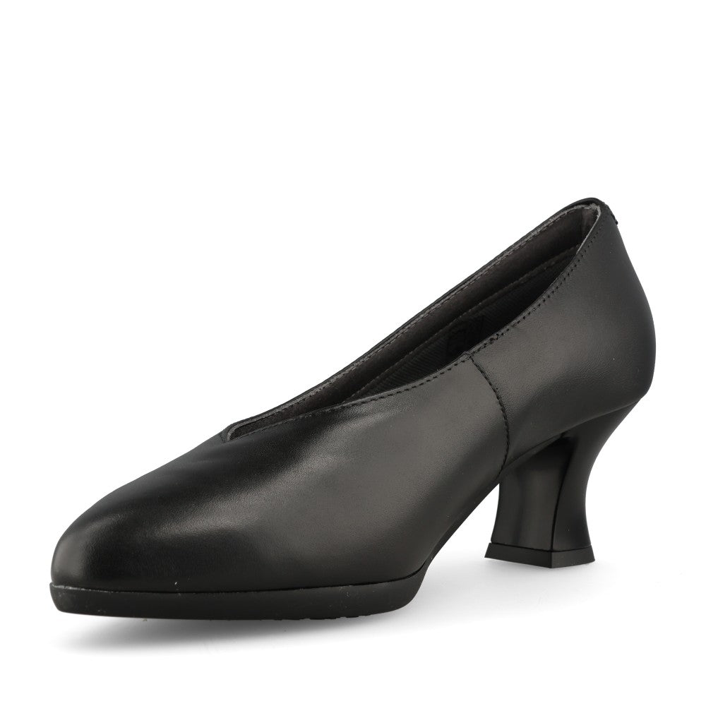 Pitillos Ladies 125 Low Heel Shoe In Black