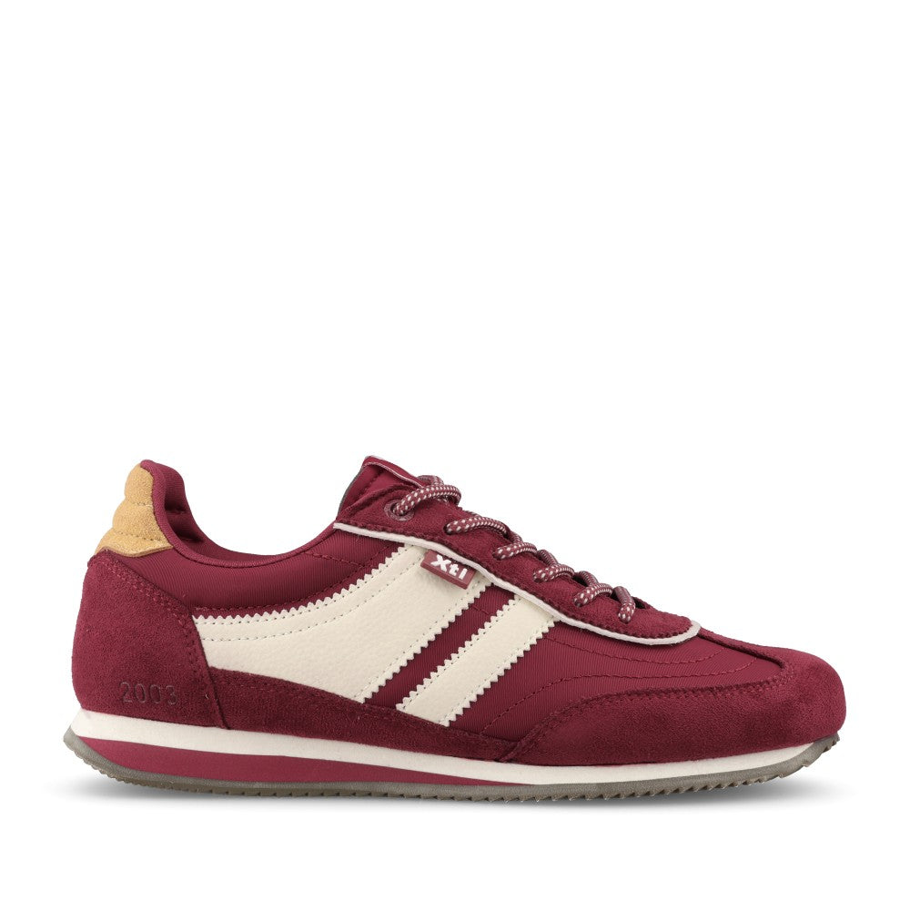 XTI Ladies 146118 Trainer In Burgundy