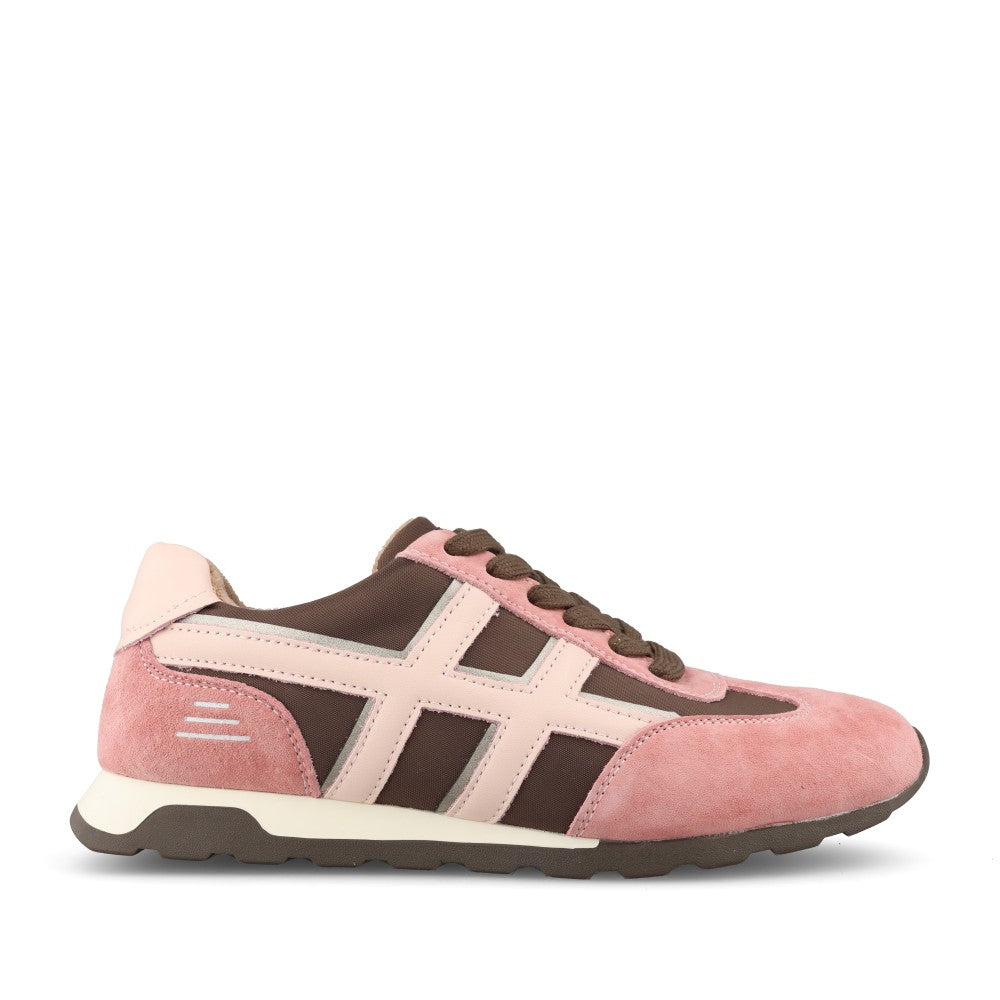 Drilleys Ladies Forty Eight Trainer In Pink Truffle
