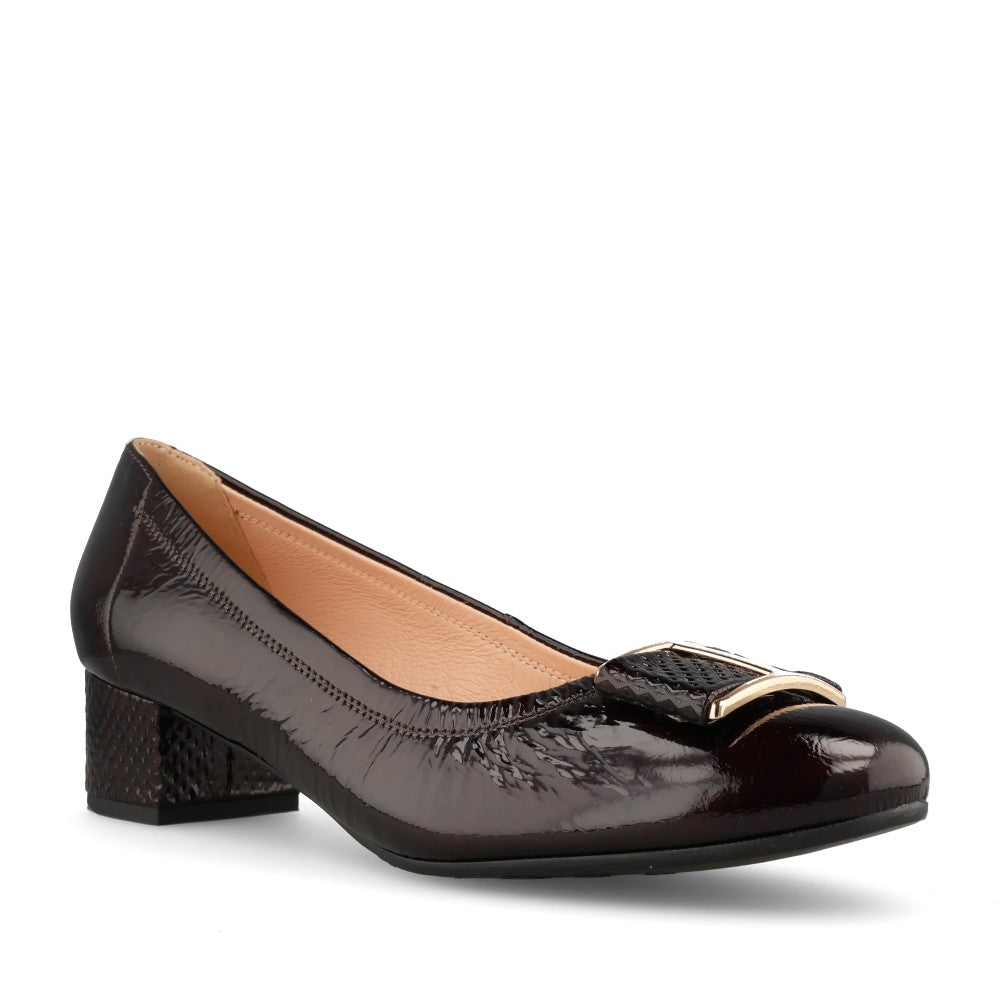 Ladies 5632 G-fit Low Heel Court Shoe In Burgandy Patent