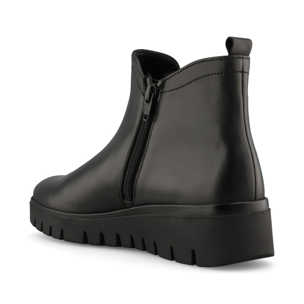 Gabor Ladies 8015.01 Dublin Boot In Black