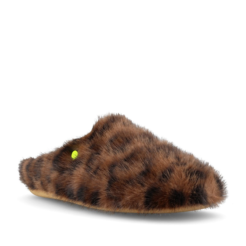 Hot Potatoes Ladies 80877 Slipper In Brown
