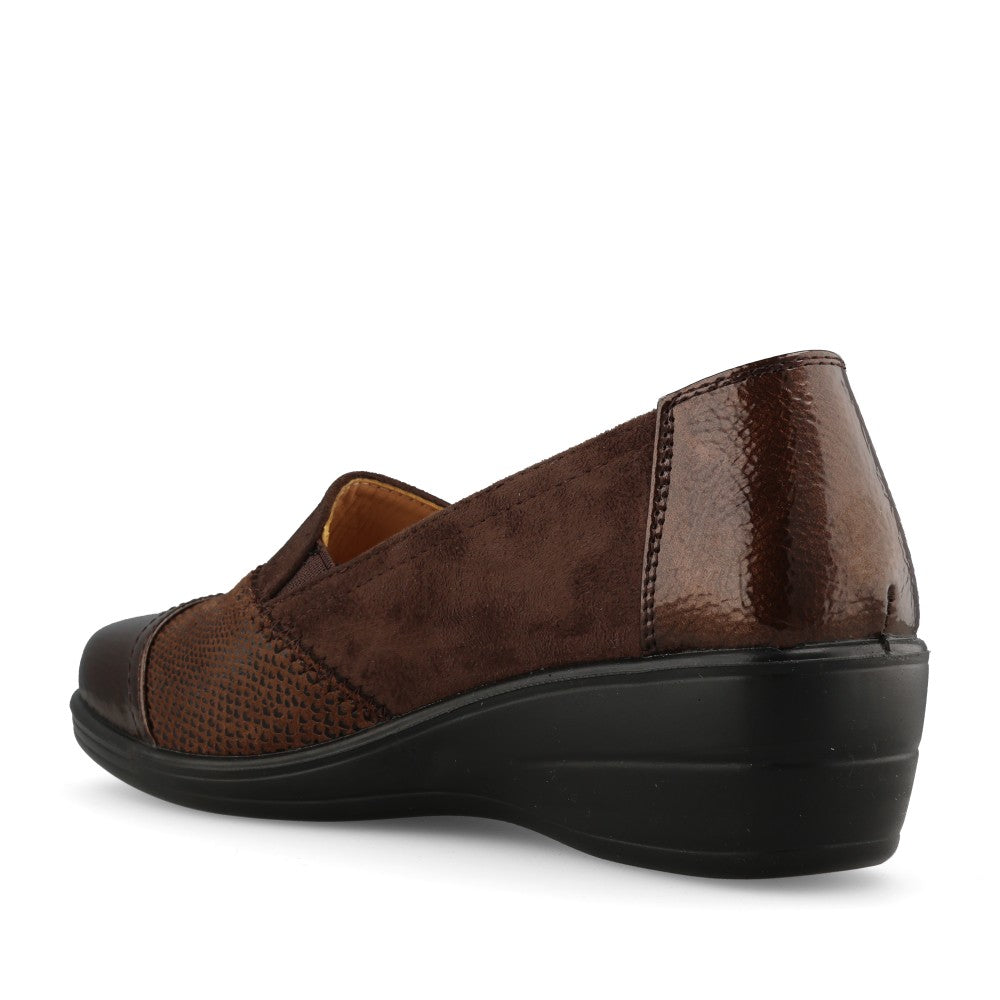 Shoe Tree Ladies Blanche Shoe In Brown