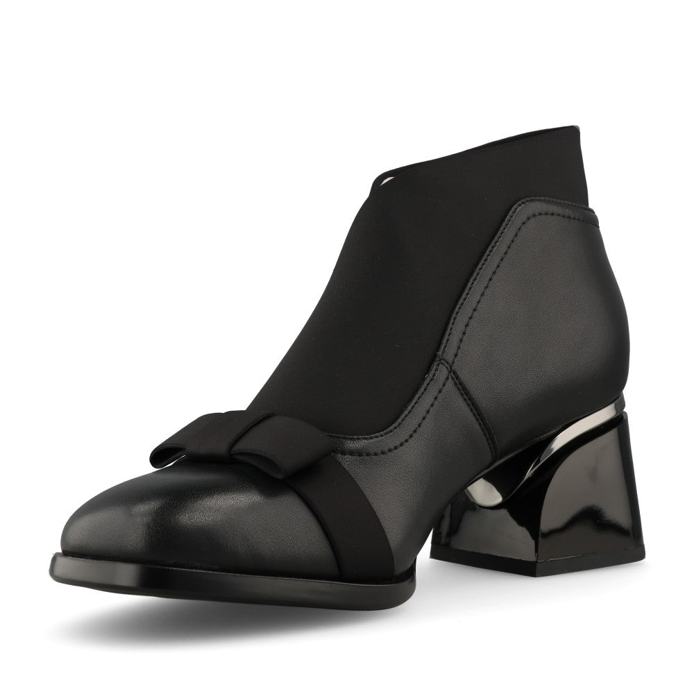 Loretta Vitale Ladies C2611 Ankle Boot In Black