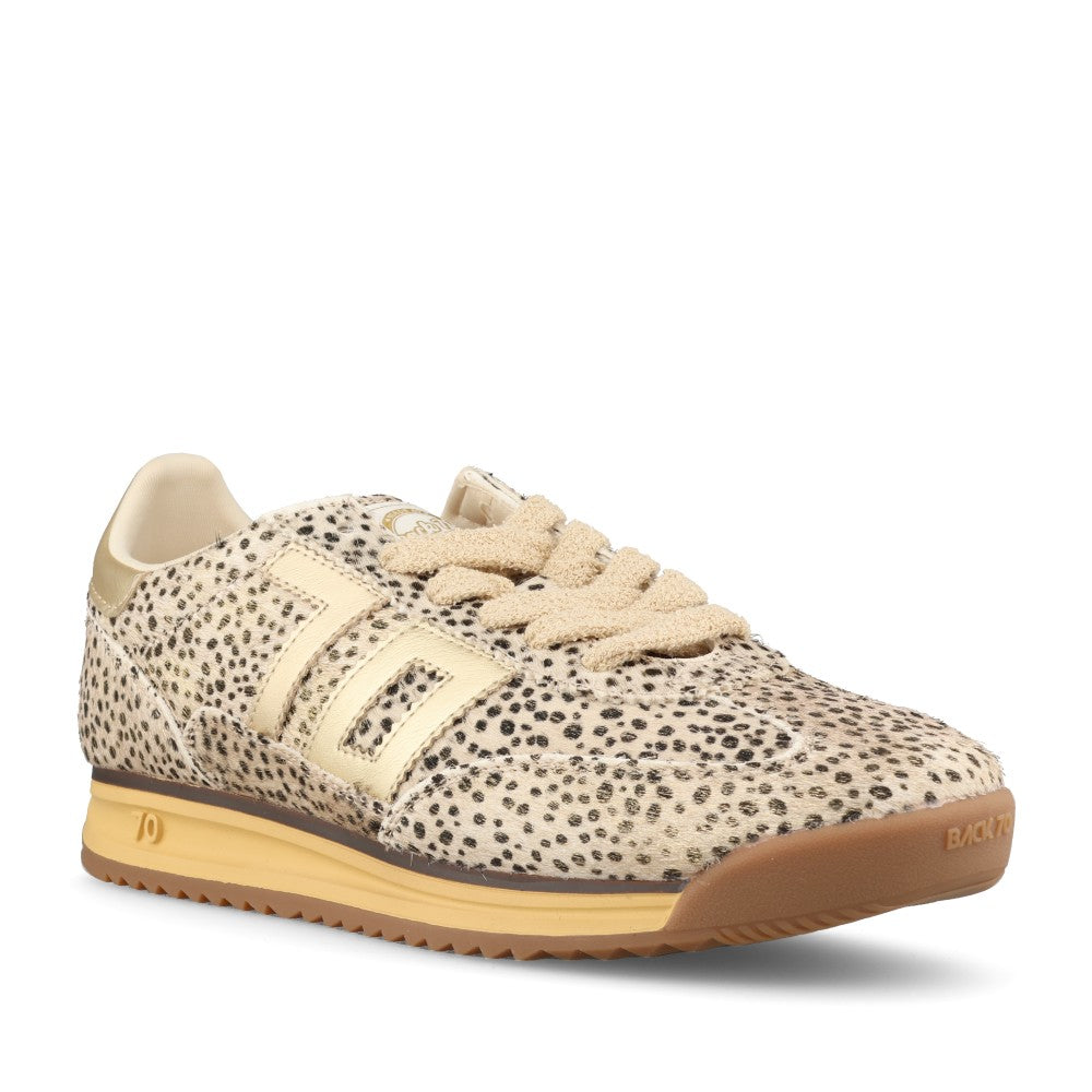 Back 70 Ladies Jogger FW26-P003 Trainer In Gold