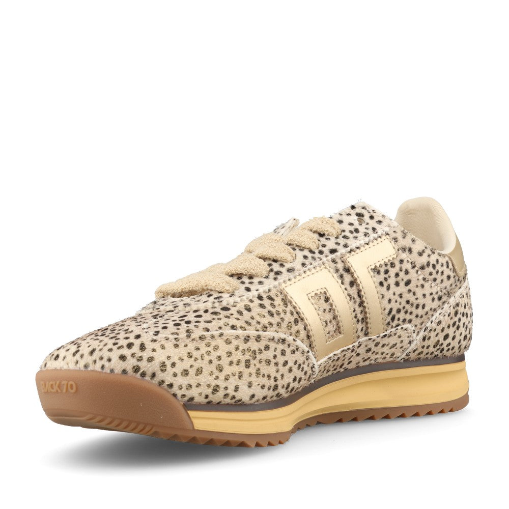 Back 70 Ladies Jogger FW26-P003 Trainer In Gold