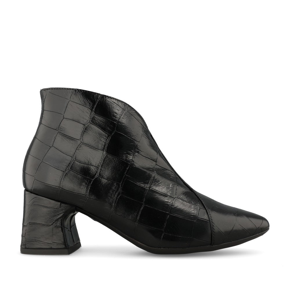 Wonders Ladies I-9013 Boot In Black