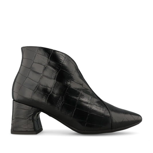 Wonders Ladies I-9013 Boot In Black