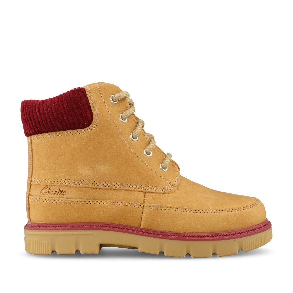 Clarks Boys Lorcam Pine K G-Fit Boot in Sand