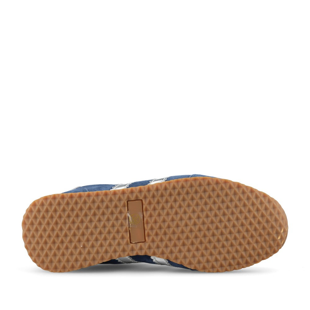 Drilleys Ladies Ninety Nine Trainer In Chrome Line